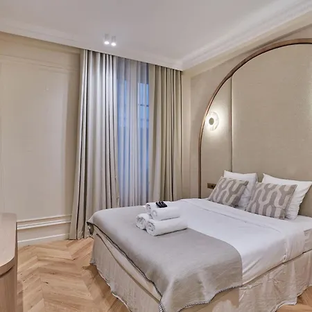 Sumptuous Opera Vendome By Studioprestige *